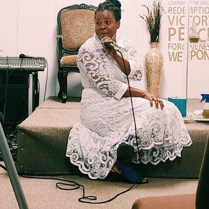 Meet your Posher, Sheila